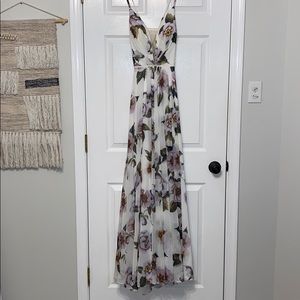 Elegant white floral gown great for prom